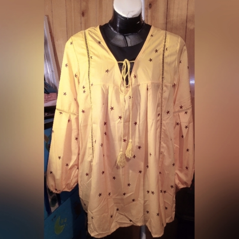 Muddefei's Yellow Star Shirt
